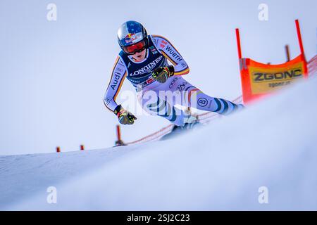 Saalbach Hinterglemm, Austria. 11 febbraio 2025. Sci alpino: Campionati del mondo, Team Combined, Ladies, Downhill. Emma Aicher dalla Germania in discesa. Crediti: Jens Büttner/dpa/Alamy Live News Foto Stock