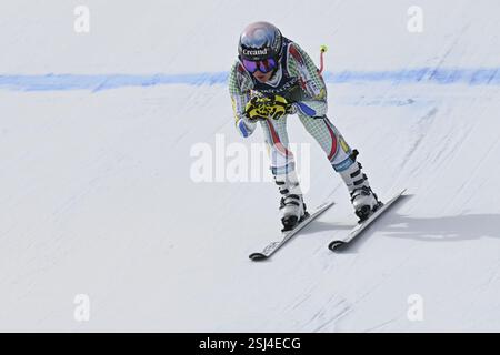 Saalbach, Austria. 11 febbraio 2025. SAALBACH-HINTERGLEMM, AUSTRIA - 11 FEBBRAIO: Cande Moreno di Andorra in azione nella prima tappa del Team femminile combinato durante i Campionati mondiali di sci alpino Audi FIS a Zwoelferkogel l'11 febbraio 2025 a Saalbach-Hinterglemm, Austria. 250211 SEPA 26 043 - 20250211 PD5459 credito: APA-PictureDesk/Alamy Live News Foto Stock