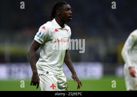 Milano, Italia. 10 febbraio 2025. Moise Kean dell'ACF Fiorentina guarda durante la partita di serie A tra FC Internazionale e ACF Fiorentina allo Stadio Giuseppe Meazza il 10 febbraio 2025 a Milano. Crediti: Marco Canoniero/Alamy Live News Foto Stock