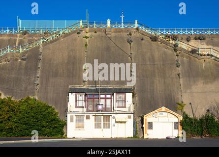 Edifici sul Duke's Mound, città di Brighton e Hove, East Sussex, Inghilterra Foto Stock