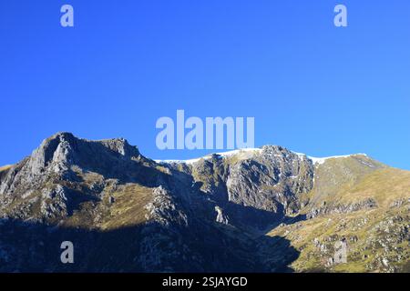 Llyn Idwal e dintorni montuosi Foto Stock