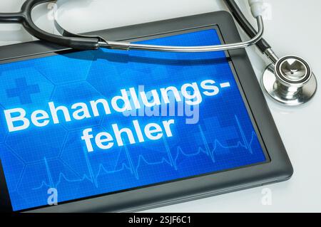 Tablet con il testo errori di trattamento sul display Foto Stock
