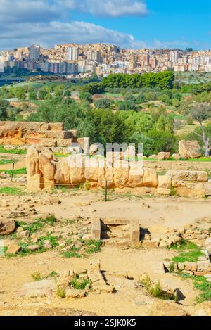 Statua di Telamone, Valle dei Templi, Agrigento, Sicilia, Italia Foto Stock