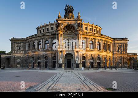 Semperoper, Theaterplatz, Dresda, Sassonia, Germania Foto Stock