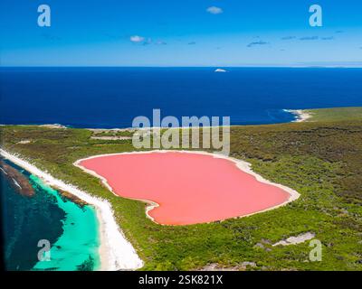 Vista aerea del lago rosa, lago Hillier nell'Australia Occidentale Foto Stock