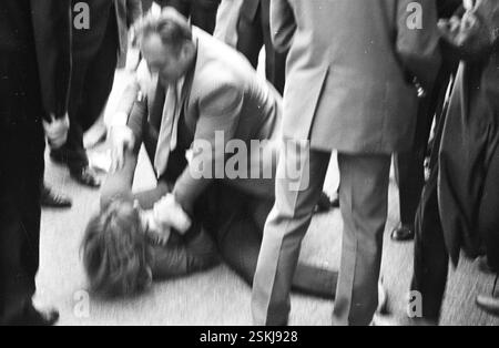 --- il gegen di protesta Herbert von Karajan a Lucerna 1969#protesta contro Herbert von Karajan, Lucerna 1969- RDB DI DUKAS Foto Stock