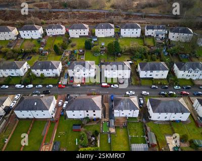 Veduta aerea delle ex case del consiglio. Tenuta a Greenock, Inverclyde, Scozia, Regno Unito Foto Stock