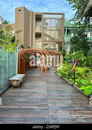 Nuovo lungomare di Mandai presso la riserva naturale di Mandai. Foto Stock