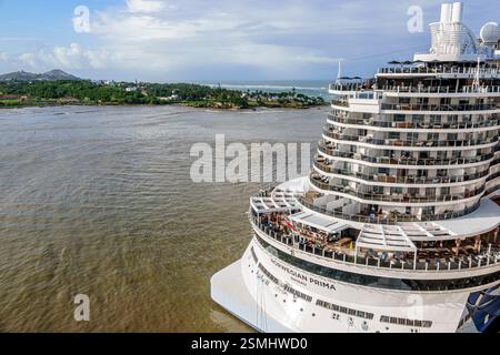 San Felipe de Puerto Plata Repubblica Dominicana, porto della baia di Taino, oceano Atlantico, nave NCL prima della Norwegian Cruise Line, vista esterna, balconi a poppa Foto Stock