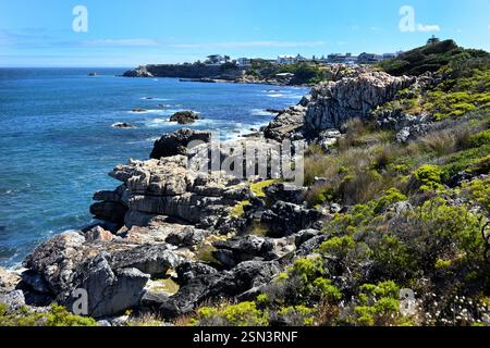 Costa rocciosa panoramica a Hermanus, Sud Africa, RSA, Repubblica del Sud Africa, Foto Stock