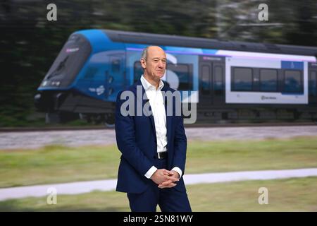 Roland Busch Presidente e Amministratore delegato Einzelbild,angeschnittenes Einzelmotiv,Halbfigur,halbe Figur. Virtuelle,digitale Siemens Hauptversammlung AM 13.02.2025 a Monaco. *** Roland Busch Presidente e Amministratore delegato immagine singola,ritagliato singolo motivo,mezza figura,mezza figura virtuale,Digital Siemens Assemblea generale annuale il 13 02 2025 a Monaco Foto Stock