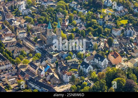 Vista aerea, centro città e Christuskirche con due torri di chiesa, lavori di ristrutturazione, Schwelm, regione della Ruhr, Renania settentrionale-Vestfalia, Germania Foto Stock