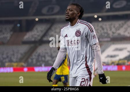 Bruxelles, Belgio. 14 febbraio 2025. Bertrand Traoré dell'Ajax durante la fase di eliminazione di UEFA Europa League 2024/25 partita a 1 gamba tra Royale Union Saint-Gilloise e AFC Ajax allo stadio King Baudouin di Bruxelles, Belgio, il 13 febbraio 2025 (foto di Andrew SURMA/ credito: SIPA USA/Alamy Live News Foto Stock