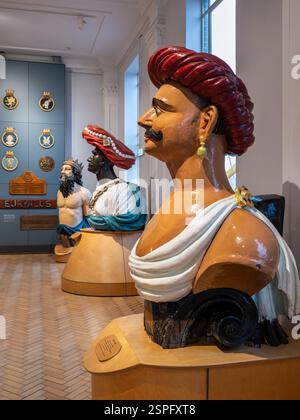 Figureheads, Portsmouth Historic Dockyard, Regno Unito Foto Stock