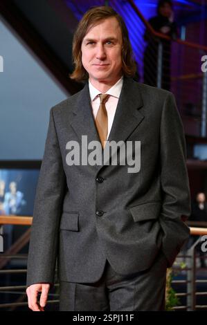 Lars Eidinger bei der Festivaleröffnung und der Premiere des Kinofilms 'Das Licht / The Light' auf der Berlinale 2025 / 75. Internationale Filmfestspiele Berlin im Berlinale Palast. Berlino, 13.02.2025 Foto Stock