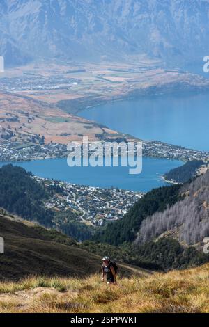 Queenstown, 29 gennaio 2025: Sulla passeggiata fino a Ben Lomond Foto Stock
