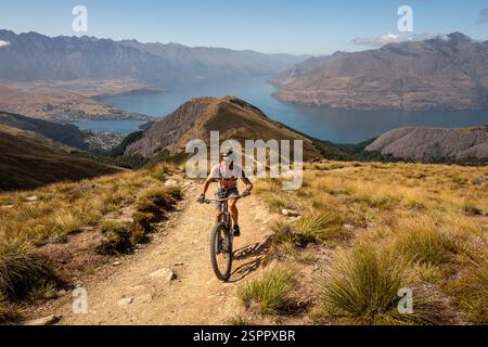 Queenstown, 29 gennaio 2025: Sulla passeggiata fino a Ben Lomond Foto Stock