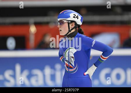 Milano, Italia. 14 febbraio 2025. Milano, Italia - 14 febbraio 2025, Forum Assago: In azione durante l'ISU Short Track World Tour 2024/25 il 14 febbraio 2025 a Forum Assago, Italia. 24 CONFORTOLA Elisa ITA credito: Agenzia fotografica indipendente/Alamy Live News Foto Stock