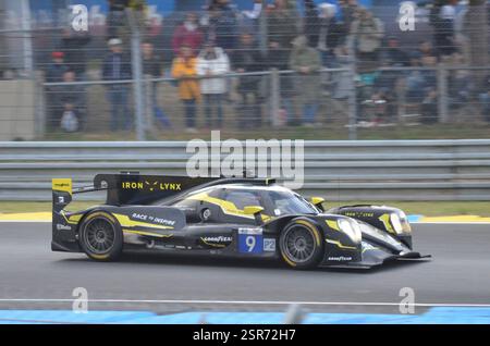 La Proton Competition ha partecipato alla Oreca 07 LMP2 di Maceo Capietto, Jonas Reid & Bent Viscaal al Tertre Rouge alla 24 ore di le Mans del 2024 Foto Stock