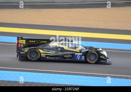 La Proton Competition ha partecipato alla Oreca 07 LMP2 di Maceo Capietto, Jonas Reid & Bent Viscaal al Tertre Rouge alla 24 ore di le Mans del 2024 Foto Stock