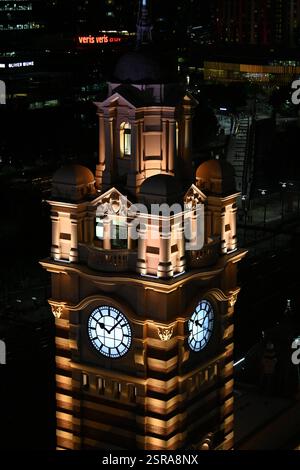 Veduta aerea del CBD di Melbourne di notte e dello skyline del quartiere finanziario centrale di Melbourne. stato di Victoria, Australia Foto Stock