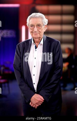 Politiker Gerhart Baum FDP bei der Aufzeichnung der WDR-Talkshow Kölner Treff im WDR Studio BS 3. Der frühere Innenminister der BRD verstarb im February 2025 im alter von 92 Jahren. Köln, 16.05.2024 NRW Deutschland *** politico Gerhart Baum FDP alla registrazione del talk show WDR Kölner Treff nello Studio WDR BS 3 l'ex ministro dell'interno della Repubblica Federale di Germania è morto nel febbraio 2025 all'età di 92 anni Colonia, 16 05 2024 NRW Germania Copyright: XChristophxHardtx Foto Stock