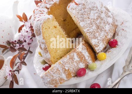 Lo zafferano Babka di Pasqua Foto Stock