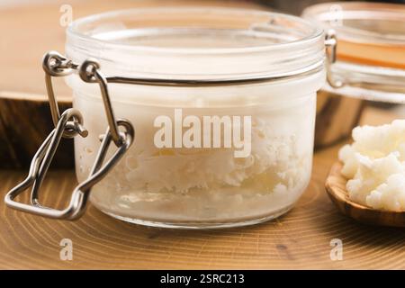 Organici latte probiotici grani kefir Foto Stock