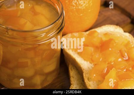 Marmellata d'arancia fatta in casa, lodz, polonia Foto Stock
