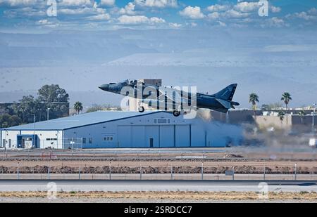 US Marines McDonnel Douglas AV8 Harrier caccia di supporto ravvicinato in partenza da Tucson Arizona Foto Stock