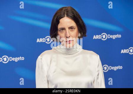 Brigitte Urhausen - Gaesteankunft zum ARD Blue Hour Empfang 2025 im Hotel Telegraphenamt a Berlino am 14.02.2025. ARD - Blue Hour - 2025 *** arrivo degli ospiti alla reception ARD Blue Hour 2025 presso l'Hotel Telegraphenamt di Berlino il 14 02 2025 ARD Blue Hour 2025 Foto Stock