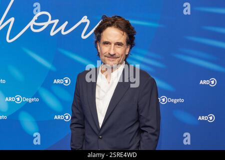 Oliver Mommsen - Gaesteankunft zum ARD Blue Hour Empfang 2025 im Hotel Telegraphenamt a Berlino am 14.02.2025. ARD - Blue Hour - 2025 *** Oliver Mommsen che arriva per il ricevimento ARD Blue Hour 2025 all'Hotel Telegraphenamt di Berlino il 14 02 2025 ARD Blue Hour 2025 Foto Stock
