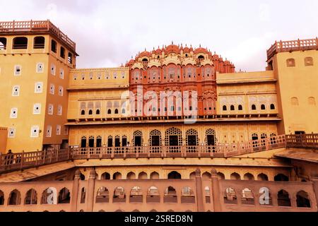 Sul lato posteriore, Hawa Mahal, Jaipur, Rajasthan, India, Asia Foto Stock