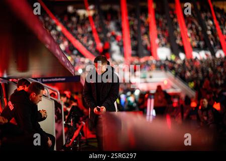 LEVERKUSEN, GERMANIA - 15 FEBBRAIO 2025: Partita di Bundesliga FC Bayer 04 Leverkusen vs FC Bayern Muenchen alla BayArena Foto Stock