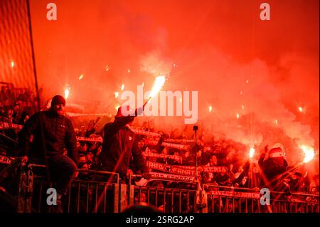 LEVERKUSEN, GERMANIA - 15 FEBBRAIO 2025: Partita di Bundesliga FC Bayer 04 Leverkusen vs FC Bayern Muenchen alla BayArena Foto Stock