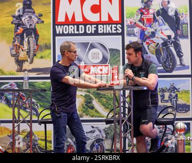 Londra eccelle 16 febbraio 2025 Michael Dunlop, il più riuscito pilota dell'Isola di MAN TT, 29 volte campione, in scena al MCM il MCM Devitt Ibnassicurazione Motorcycle show che festeggia 70 anni. Paul Quezada-Neiman/Alamy Live News crediti: Paul Quezada-Neiman/Alamy Live News Foto Stock