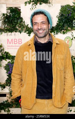 Kai Schumann bei der Medienboard Party 2025 im Rahmen der Berlinale 2025 am Holzmarkt. Berlino, 15.02.2025 *** Kai Schumann al Medienboard Party 2025 come parte della Berlinale 2025 a Holzmarkt Berlino, 15 02 2025 foto:XC.xTamckex/xFuturexImagex mbb 5217 Foto Stock