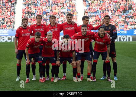 Squadra titolare del CA Osasuna vista prima del calcio spagnolo del campionato EA, partita tra CA Osasuna e Real Madrid CF allo stadio Sadar. Punteggio finale; CA Osasuna 1:1 Real Madrid CF Foto Stock