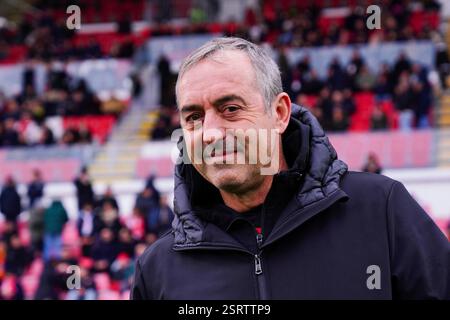 L'allenatore Marco Gianpaolo (US Lecce) durante la partita di campionato italiano di serie A tra AC Monza e US Lecce il 16 febbraio 2025 allo U-Power Stadium di Monza, Italia. Crediti: Luca Rossini/e-Mage/Alamy Live News Foto Stock