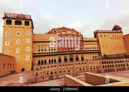 Sul lato posteriore, Hawa Mahal, Jaipur, Rajasthan, India, Asia Foto Stock