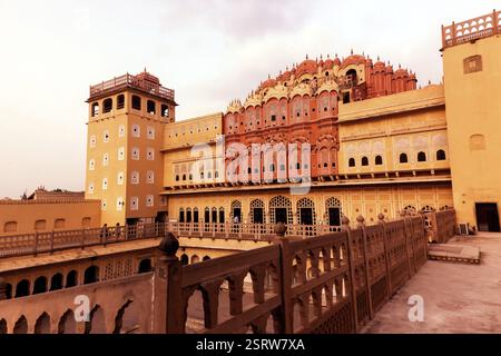 Sul lato posteriore, Hawa Mahal, Jaipur, Rajasthan, India, Asia Foto Stock