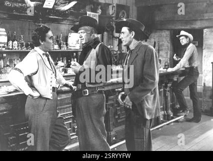FOUR FACES WEST JOSEPH CALLEIA, CHARLES BICKFORD nel ruolo di Pat Garrett, data: 1948 Foto Stock