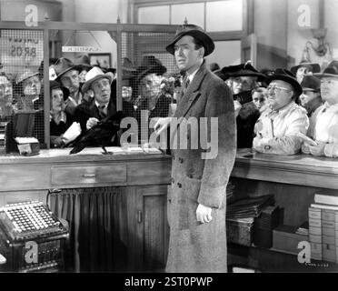 È UNA VITA MERAVIGLIOSA [US 1946] ELLEN CORBY, [?], JIMMY THE CROW, ERNIE ADAMS, JAMES STEWART data: 1946 Foto Stock