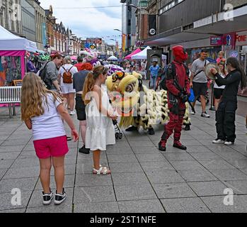 21 luglio 2024. Un trafficato Southend su Sea High Street, City of Southend. REGNO UNITO Foto Stock
