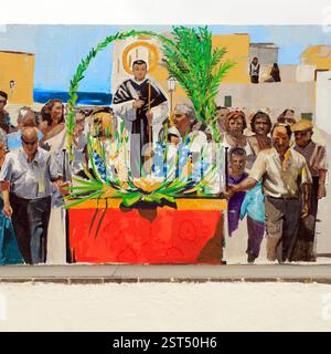 Colorato murale comunitario nella chiesa di Martin de Porres, El Roque, oliva, Fuerteventura, Isole Canarie, Spagna, UE. - L'inverno 2024 Foto Stock