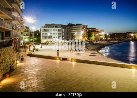 S'Illot, Cala Moreia, prima linea di hotel al tramonto, Son Servera, Maiorca, Isole Baleari, Spagna Foto Stock