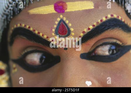 Kathakali, K. sivrajan che esegue danza classica dell'India MR.306 Foto Stock