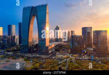 Il panorama del CBD della città nel parco industriale di Suzhou, provincia di Jiangsu, Cina Foto Stock