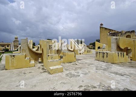 South West View, Rashi Valaya Yantras, Jantar Mantar Astronomical Observatory, 1716, Jaipur, Rajasathan, India, Asia Foto Stock