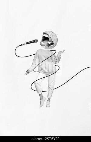 Immagine collage verticale di danza cantando persona disco palla parlare bocca invece testa microfono cablato isolato su sfondo creativo Foto Stock